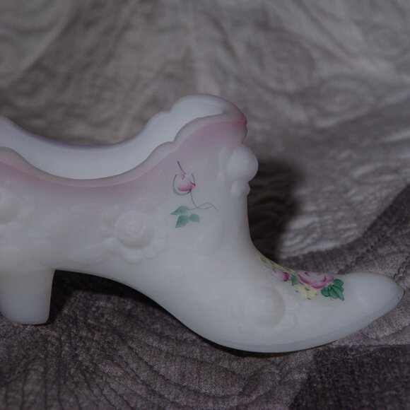 Signed Hand Painted Fenton Custard Glass Slipper - Picture 4 of 5